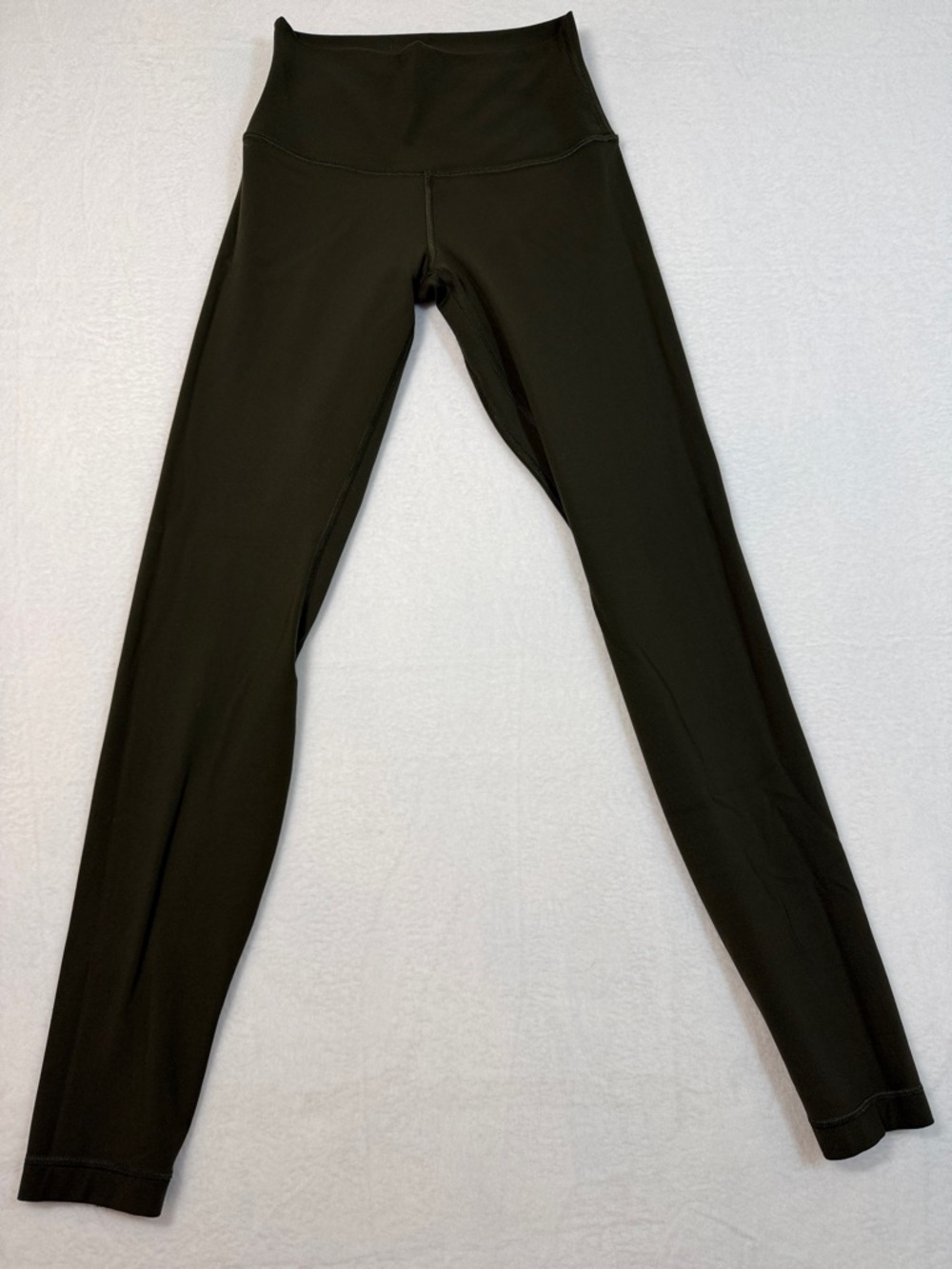 Women’s Lululemon Olive Green Align Leggings size 4 - 28 inch inseam - Picture 4 of 9